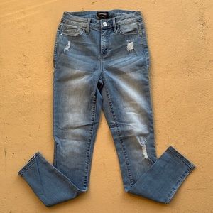 Bebe Hourglass Skinny Size 26